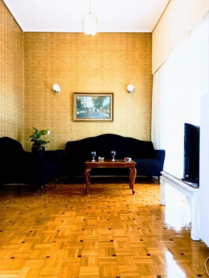 Charm & Comfort Near Petralona Station Athene Buitenkant foto