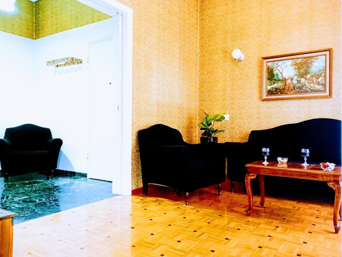 Charm & Comfort Near Petralona Station Athene Buitenkant foto