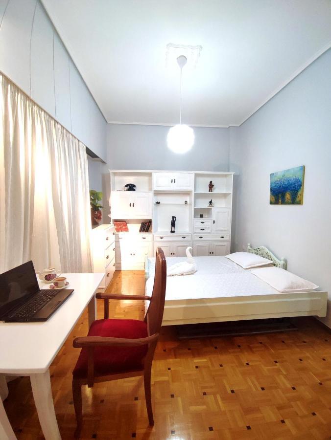 Charm & Comfort Near Petralona Station Athene Buitenkant foto